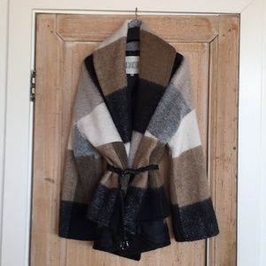 BB Dakota plaid short shawl collar coat. Size M